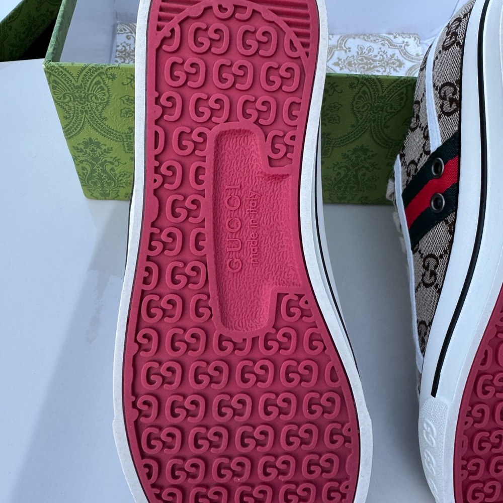 Gucci 1977 Tennis Sneakers Beige and Green Sneakers (Authentic) - Picture 6 of 10